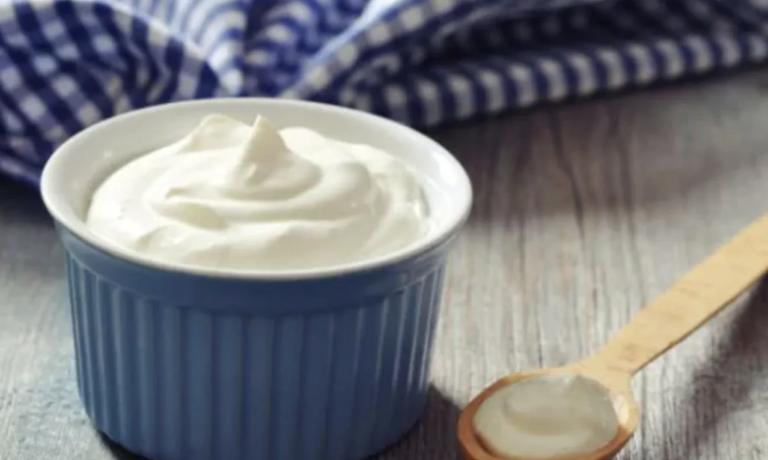 गर्मियों में खाते हैं दही तो जान लें इससे होने वाले नुकसान, इन 5 लोगों को भूलकर भी नहीं करना चाहिए दही का सेवन